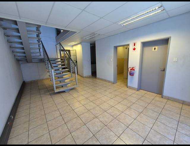 609M² WAREHOUSE TO LET IN LINBRO PARK